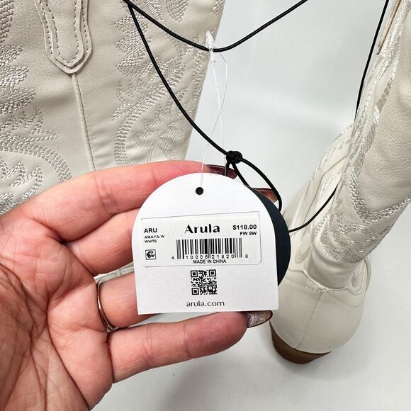 NWT Arula Amaya White Faux Leather Tall Knee High Wide Calf Cowboy Western Boots - Picture 13 of 14